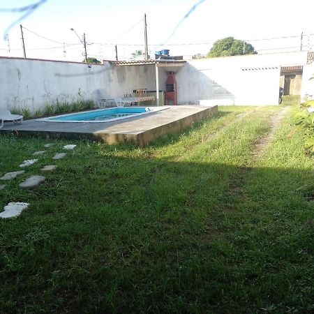 Vila Agradavel Com Piscina. Villa Peruíbe Buitenkant foto