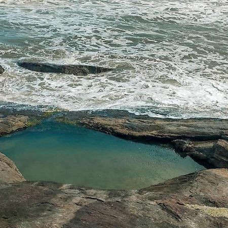 Vila Agradavel Com Piscina. Villa Peruíbe Buitenkant foto