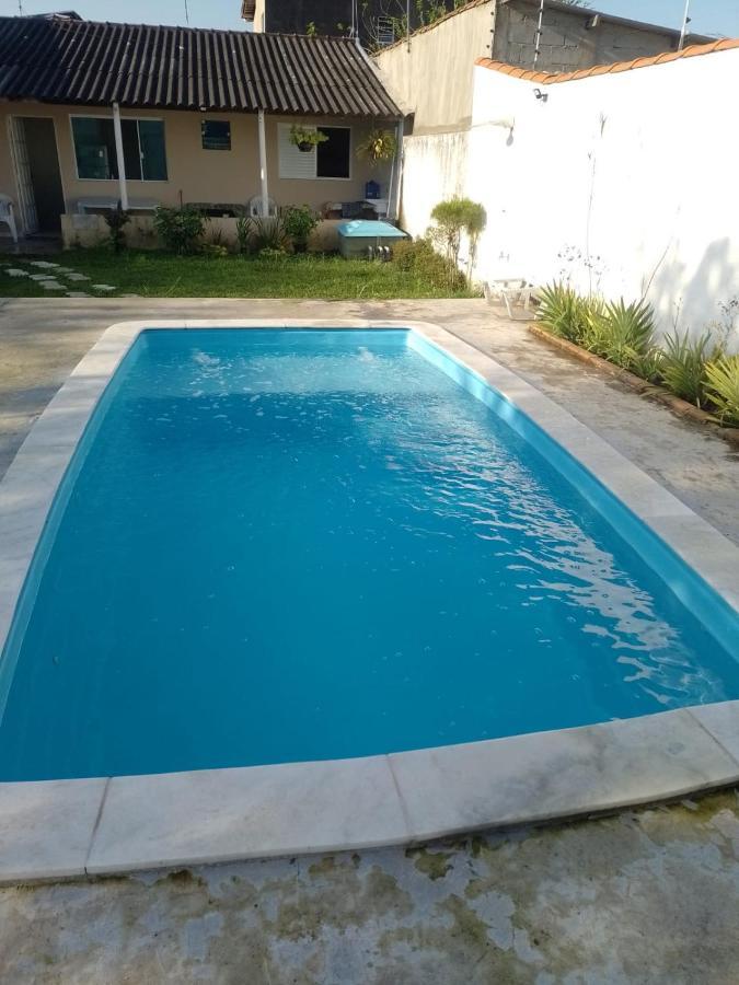 Vila Agradavel Com Piscina. Villa Peruíbe Buitenkant foto