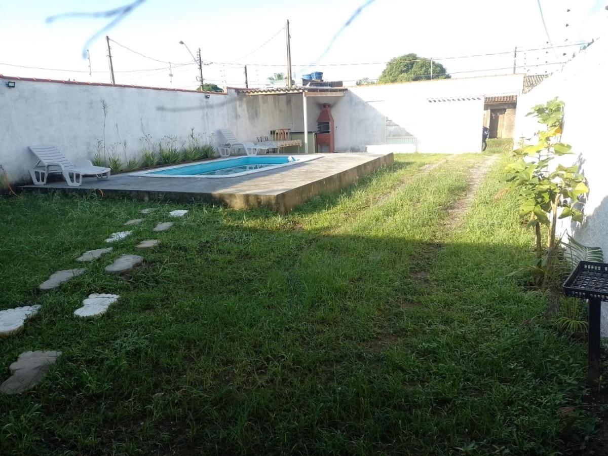 Vila Agradavel Com Piscina. Villa Peruíbe Buitenkant foto